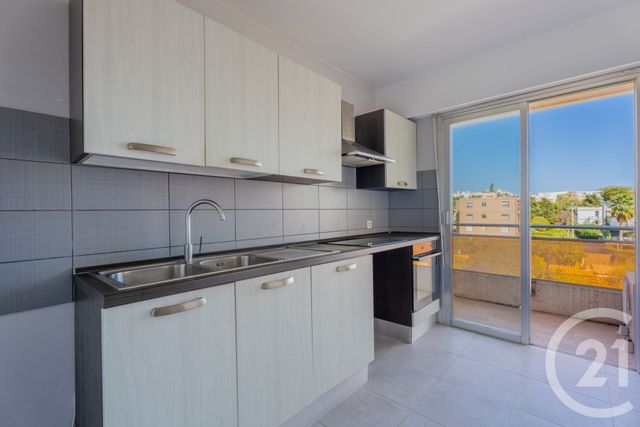 Appartement F2 à vendre - 2 pièces - 55.54 m2 - ANTIBES - 06 - PROVENCE-ALPES-COTE-D-AZUR - Century 21 Lafage Transactions