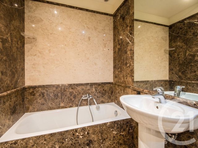 Appartement F2 à vendre - 2 pièces - 52.41 m2 - NICE - 06 - PROVENCE-ALPES-COTE-D-AZUR - Century 21 Lafage Transactions