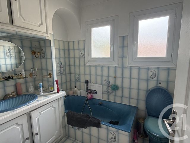 Appartement T4 à vendre - 4 pièces - 110.15 m2 - CONTES - 06 - PROVENCE-ALPES-COTE-D-AZUR - Century 21 Lafage Transactions