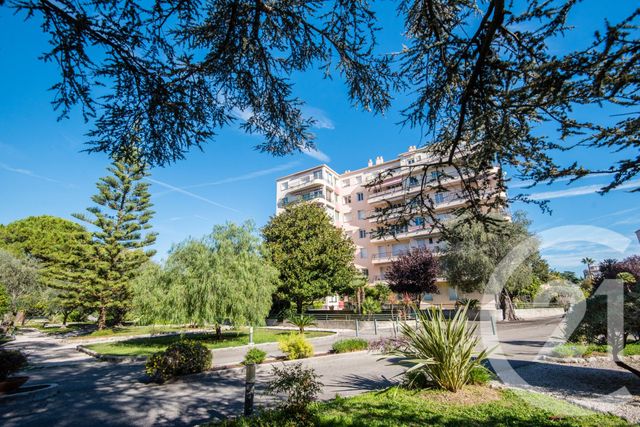 Appartement F3 à vendre - 3 pièces - 80.8 m2 - NICE - 06 - PROVENCE-ALPES-COTE-D-AZUR - Century 21 Lafage Transactions