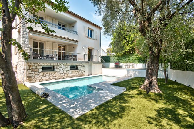 maison à vendre - 7 pièces - 190.05 m2 - NICE - 06 - PROVENCE-ALPES-COTE-D-AZUR - Century 21 Lafage Transactions