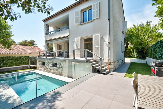 maison à vendre - 7 pièces - 190.05 m2 - NICE - 06 - PROVENCE-ALPES-COTE-D-AZUR - Century 21 Lafage Transactions