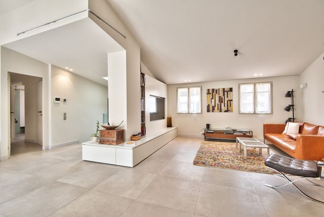 Appartement F4 à vendre - 5 pièces - 132.7 m2 - NICE - 06 - PROVENCE-ALPES-COTE-D-AZUR - Century 21 Lafage Transactions