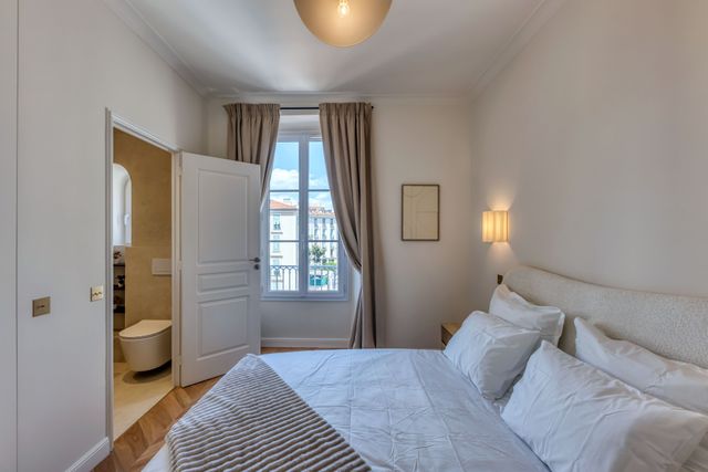 Appartement F3 à vendre - 3 pièces - 87.06 m2 - NICE - 06 - PROVENCE-ALPES-COTE-D-AZUR - Century 21 Lafage Transactions