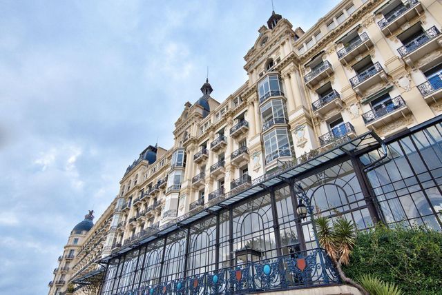 Appartement F4 à vendre - 4 pièces - 168.66 m2 - NICE - 06 - PROVENCE-ALPES-COTE-D-AZUR - Century 21 Lafage Transactions